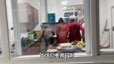 农民王小：2个姑爷2年没见！好菜好酒喝起来，全家喜团圆