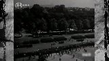 1941年7月1日德国在法国巴黎举行阅兵珍贵录像，敲锣打鼓