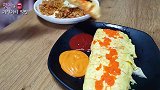 Hamzy · 辣白菜炒饭＋飞鱼籽.