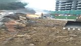 浓烟滚滚，火光冲天，看上去好危险呀