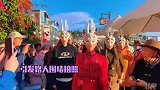 杨丽萍春节耍大牌？师徒五人街头并排走秀，毫不让路被指妨碍交通