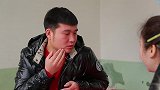 包租婆和租客打赌摆牙签，赢了免三个月房租，不想小伙一招搞定
