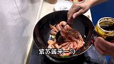 吃虾不用去饭店了，教你一个超简单的做法，味道鲜美，好吃又营养