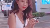笑起来超级美的小姐姐，很有感染力