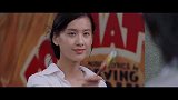星爷一手砸了哑女给他的棒棒糖，不愿回忆往事，狼狈逃走