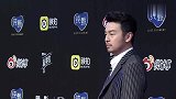 雷佳音入驻北京杜莎夫人蜡像馆，扮蜡像吓人尽显呆萌可爱