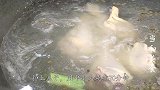 天气热了，教你一道凉拌鸡丝，麻辣爽口，下酒又下饭