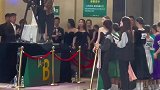 拉丁舞大赛的美女评委，这是什么神仙颜值
