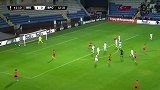 第42分钟伊斯坦布尔球员凯萨拉射门 - 打偏