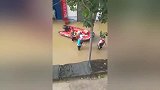 王一博给被困群众送物资 鹤南老乡真给劲