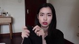 春夏穿搭拒绝乏味，选择短袖T恤让你又美又时尚，夏天也优雅迷人