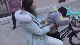 猫：你怎么冒冷汗呢 烧点热水给你洗个澡吧