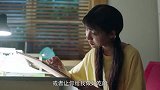 晶晶苦练画技，房间里画满了母亲的画像