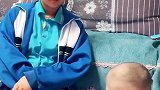 宝宝以为姐姐打不过他，其实是姐姐舍不得，姐姐永远是输的那个人