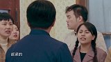 黄渤和考生一起合唱，不料考生全部都跑调了