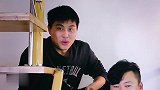 夜晚不要因为好奇去山林爬树，里面有很多未知的危险！