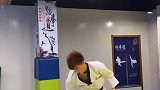 搞笑 跆拳道 年轻人不讲(     )德 填空题