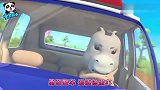 宝宝巴士：奇妙救援队出动，警车追赶捣蛋车，轮胎脱落了