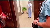 今天来医院上班看到这一幕！