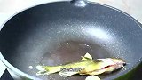 今日午餐超诱人！软烂红烧肉入口即化，黄骨鱼汤汤白味美超下饭