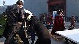 锦衣之下新花絮，国超和晶晶拥抱镜头原来是这样拍的，好有爱