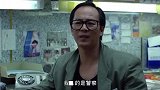 从来没见过这么情义的匪徒，抢银行就凶一点 你以为拍电影啊