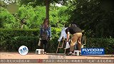 帅哥路边给美女画肖像，还问人家有没有男朋友