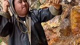 整个石头都是玉石，还能做出大哥手中的玉镯