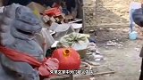 男子自称粉丝强踹朱之文家大门警方：行拘10天