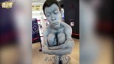 爆笑：女大三送金砖，这位恐怕是要送江山了吧
