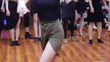 小姐姐桑巴小碎步超灵活！