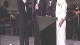 当年林忆莲靠《灰色》夺得十大金曲奖，颁奖嘉宾竟是李连杰
