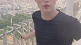 小伙子，你听大妈一句劝