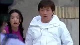 这是一只效率快且速度快的警犬,让星仔好好配合工作