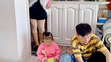 爸爸带娃招数就是多妈妈回来彻底看蒙了！