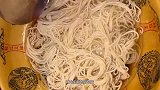 面条这样做，上桌汤汁也不剩