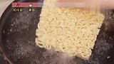 双倍辣酱+咸蛋黄酱火鸡面，搭配韩式炸鸡