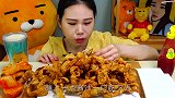 韩国网红吃肯德基炸鸡皮，排了一晚上队，终于买到了！