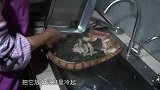 桃子家准备做钵钵鸡，这么多的食材，超级美味可口