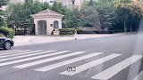 小伙恶搞老婆第36天，挑战老婆的忍耐极限，结果直接暴怒