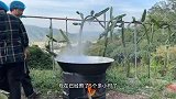 福建漳州枇杷膏，1锅要柴火慢熬10小时，50斤枇杷果才能熬出10斤