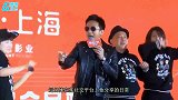 邓超说孙俪送牙刷，刷了半月天天流血，好像发现了什么