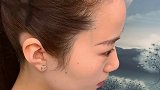一款让梳子和发胶颤抖的碎发整理器，以后再也不用顶着一头炸毛出门了，开心。