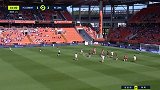 上半场补时第1分钟朗斯球员巴代射门-绝佳机会被扑