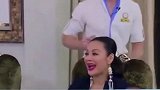 谢娜看到外国帅哥狂犯花痴，何炅看不下去当场视频给张杰