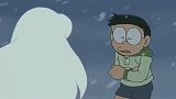 哆啦A梦：大雄跟雪精灵一起飞上了天空。