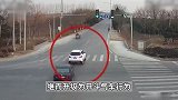监控曝光！北京一男子嫌前车绿灯起步慢，一个疯狂举动获刑10年4个月