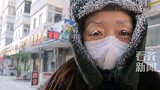 雪地里志愿者秒变冰雪仙女