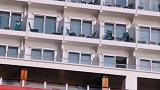 近看一栋楼，远看是一条船！