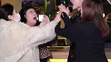 我们真是娱乐圈里难得的好闺蜜啊！不二火锅音乐馆